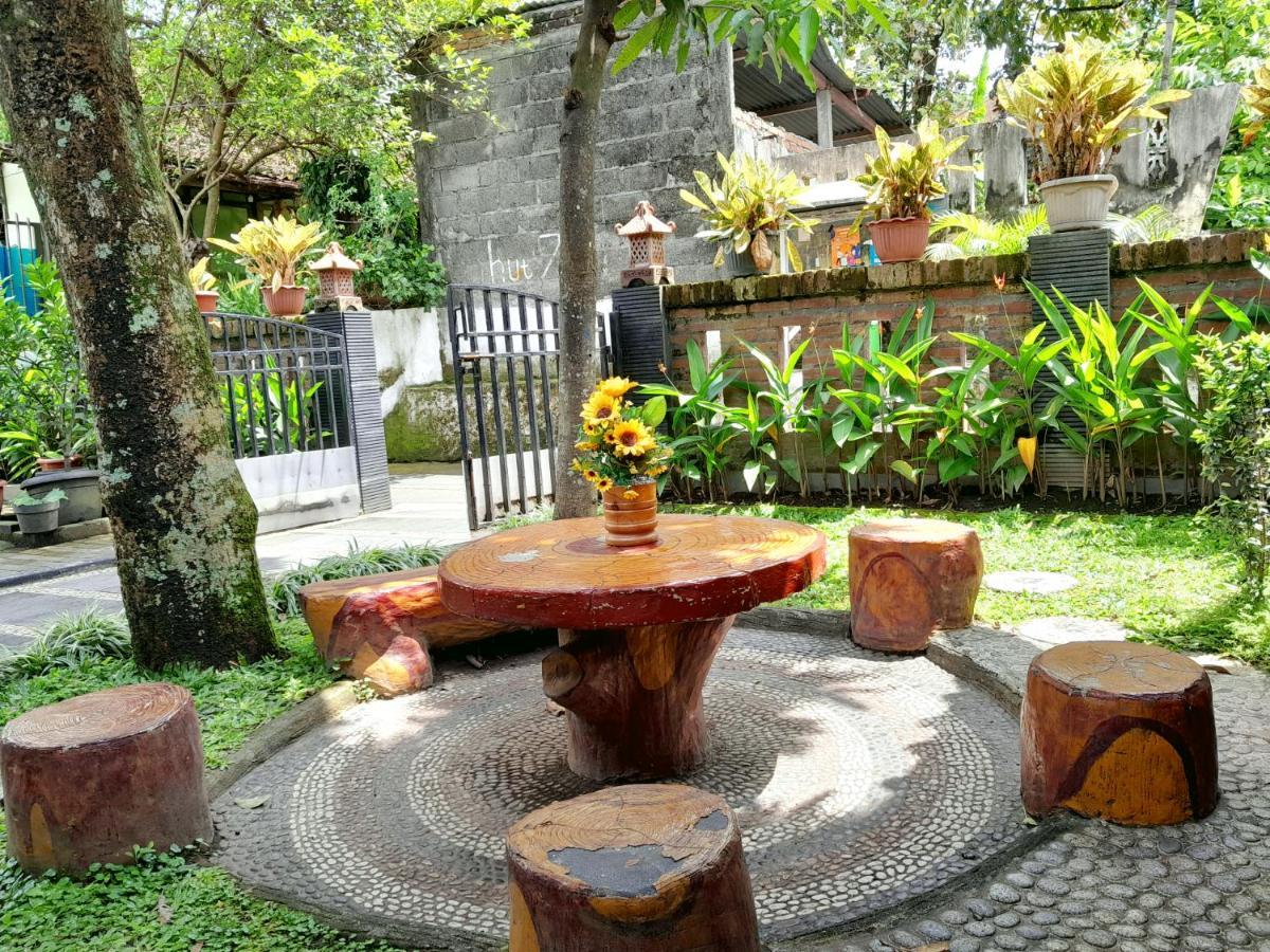 Ngampilan Backpacker Hostel Yogyakarta Eksteriør billede