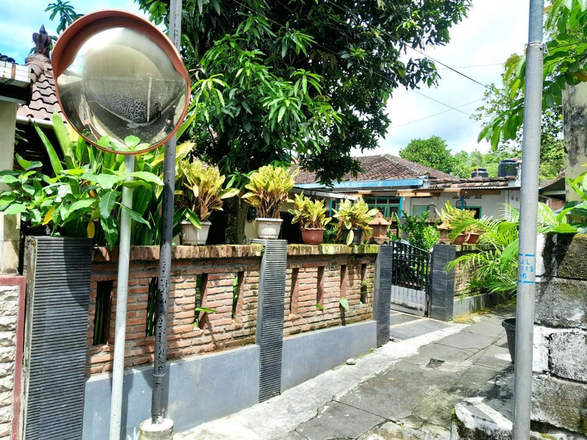 Ngampilan Backpacker Hostel Yogyakarta Eksteriør billede